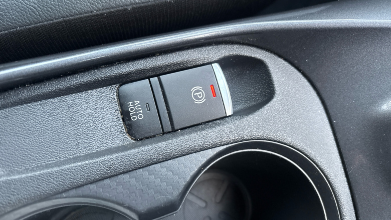 Nissan Juke 1.0 DiG-T 114 N-Connecta 5dr DCT Petrol Hatchback